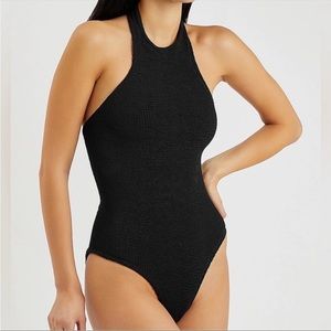 HUNZA G Polly Crinkle One-Piece Swimsuit in Black O/S (B455)